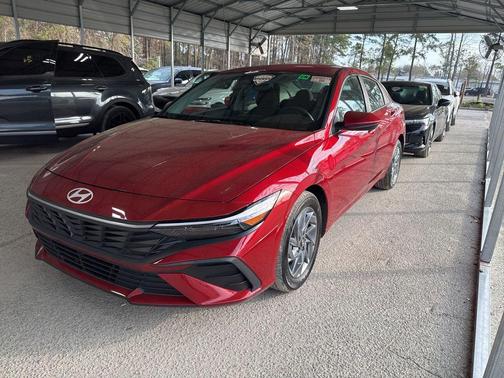 2024 Hyundai ELANTRA SEL