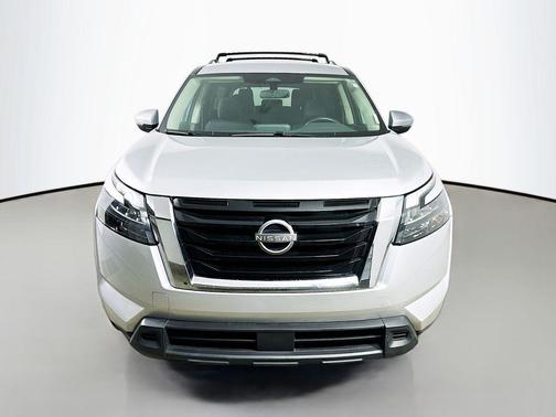 Brilliant Silver Metallic 2024 Nissan Pathfinder SV FWD