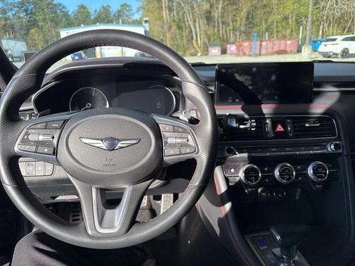 2023 Genesis G70 3.3T RWD