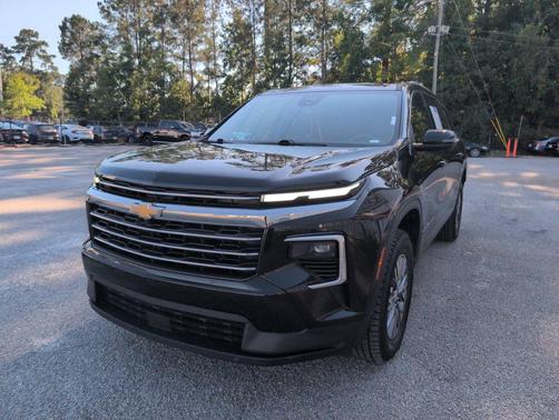 Mosaic Black Metallic 2025 Chevrolet Traverse LT