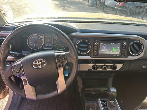 2017 Toyota Tacoma SR5