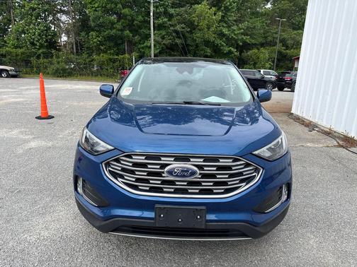 Blue Metallic 2022 Ford Edge SEL