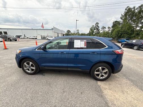 Blue Metallic 2022 Ford Edge SEL