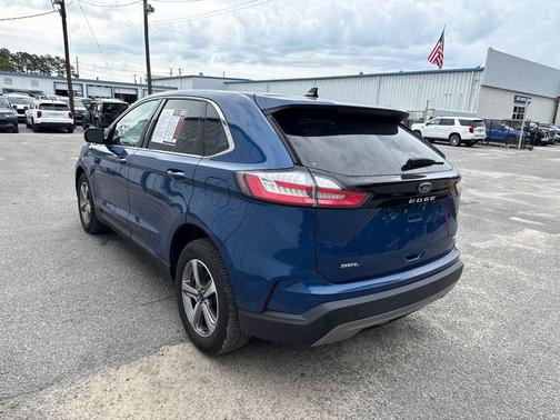 Blue Metallic 2022 Ford Edge SEL