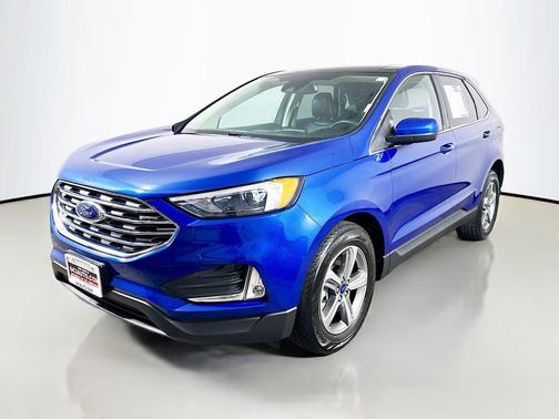 Blue Metallic 2022 Ford Edge SEL