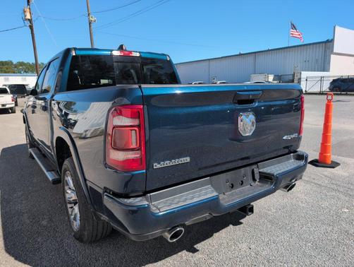 Patriot Blue Pearlcoat 2022 RAM 1500 Laramie