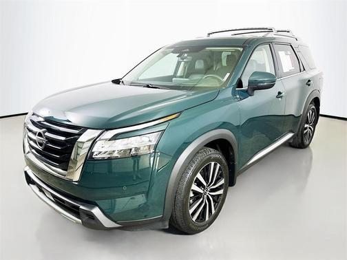 2024 Nissan Pathfinder Platinum FWD