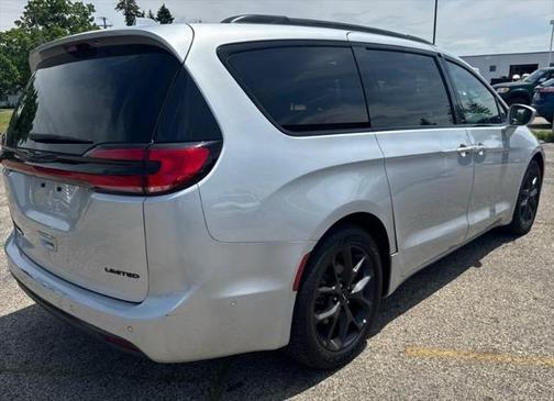2022 Chrysler Pacifica Limited