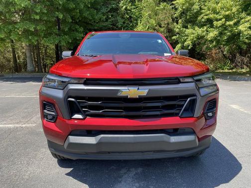 Radiant Red Tintcoat 2023 Chevrolet Colorado LT