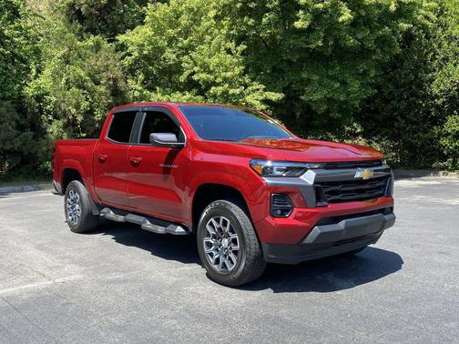 Radiant Red Tintcoat 2023 Chevrolet Colorado LT