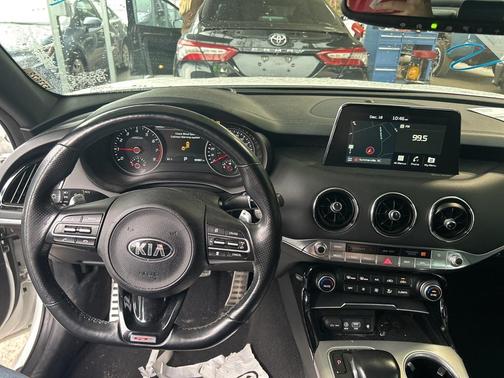 2021 Kia Stinger GT2