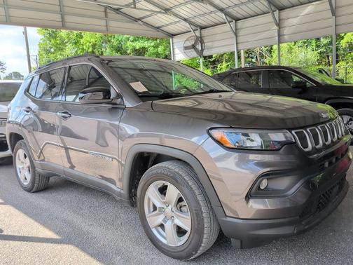 Granite Crystal Metallic Clearcoat 2022 Jeep Compass Latitude