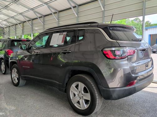 Granite Crystal Metallic Clearcoat 2022 Jeep Compass Latitude
