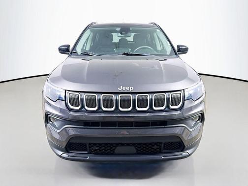 Granite Crystal Metallic Clearcoat 2022 Jeep Compass Latitude