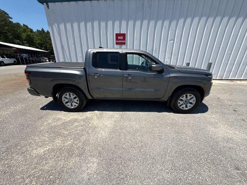 Gun Metallic 2023 Nissan Frontier SV