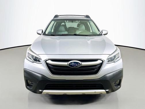 Ice Silver Metallic 2022 Subaru Outback Limited