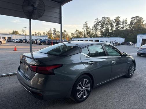 2020 Nissan Altima S FWD