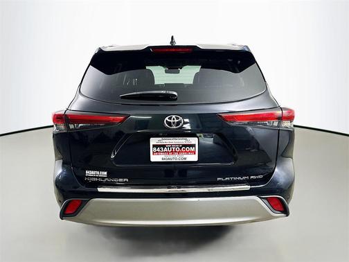 2022 Toyota Highlander Platinum