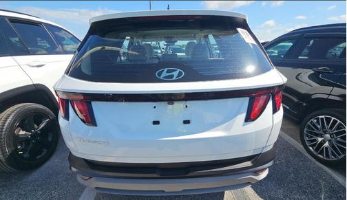 Serenity White Pearl 2025 Hyundai TUCSON SE
