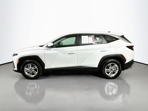 Serenity White Pearl 2025 Hyundai TUCSON SE