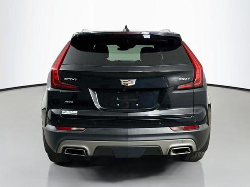 Stellar Black Metallic 2021 Cadillac XT4 Premium Luxury