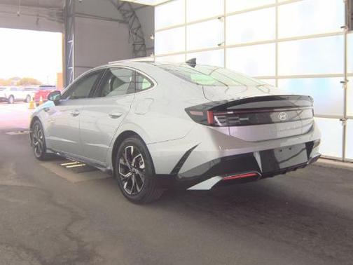 Aero Silver 2025 Hyundai SONATA SEL
