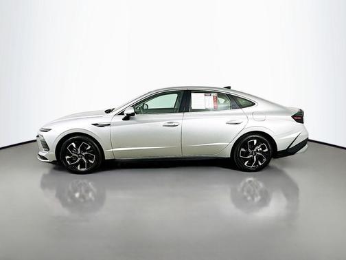 Aero Silver 2025 Hyundai SONATA SEL