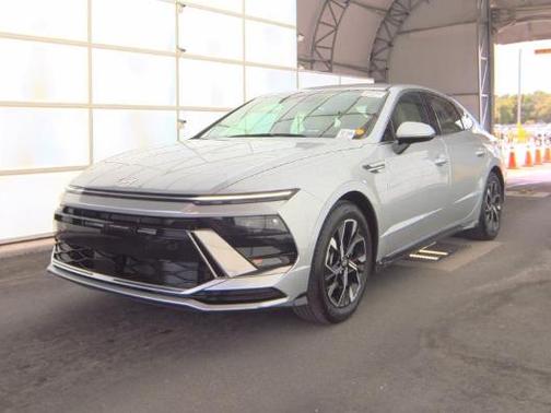 Aero Silver 2025 Hyundai SONATA SEL