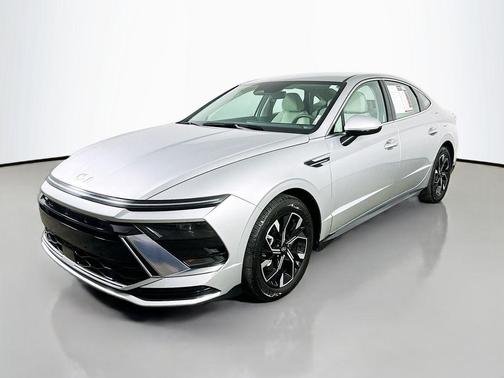 Aero Silver 2025 Hyundai SONATA SEL