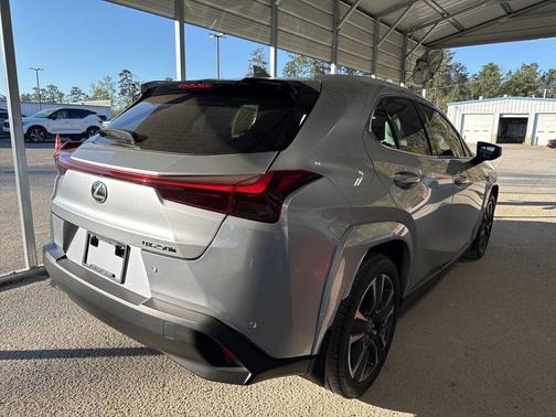 2023 Lexus UX 250h Base