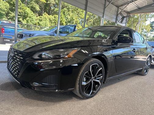 2024 Nissan Altima SR FWD
