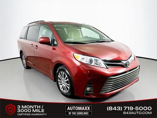 2018 Toyota Sienna XLE