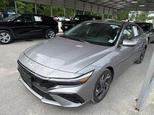 Fluid Metal 2025 Hyundai ELANTRA SEL