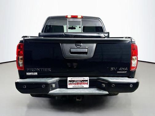 Magnetic Black Pearl 2021 Nissan Frontier SV