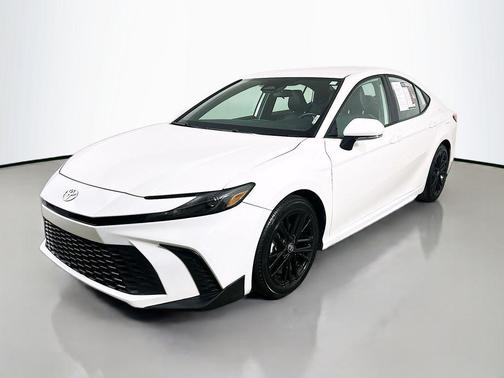 Ice Cap 2025 Toyota Camry SE