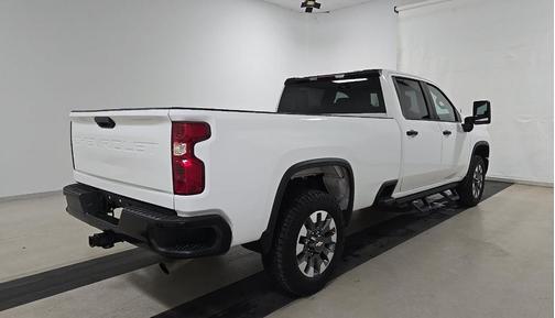 Summit White 2024 Chevrolet Silverado 2500 Custom