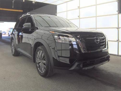 2023 Nissan Pathfinder SL FWD