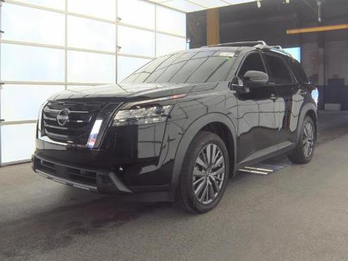 2023 Nissan Pathfinder SL FWD