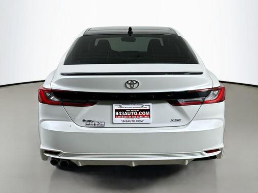Wind Chill Pearl 2025 Toyota Camry XSE