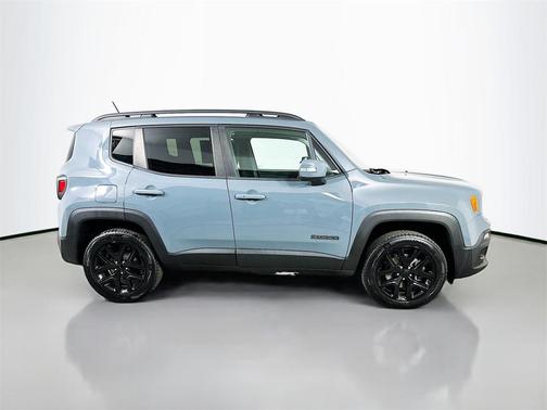 2017 Jeep Renegade Altitude