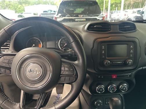 2017 Jeep Renegade Altitude