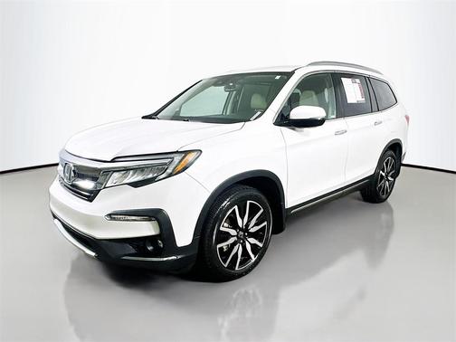 2022 Honda Pilot Touring 8-Passenger