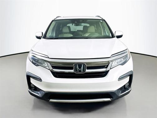 2022 Honda Pilot Touring 8-Passenger