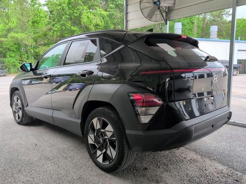 Abyss Black Pearl 2025 Hyundai KONA SEL