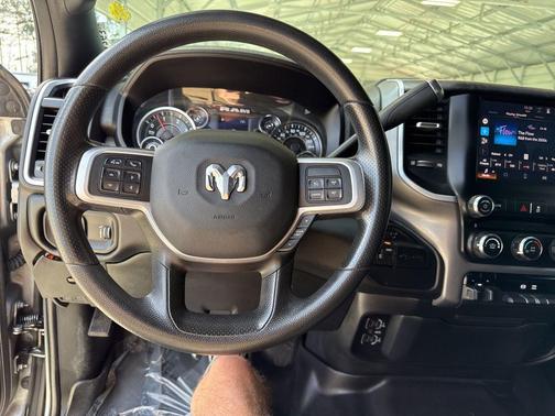 2022 RAM 2500 Big Horn Crew Cab 4x4 6'4' Box