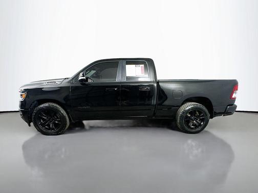 Diamond Black Crystal Pearlcoat 2022 RAM 1500 Big Horn/Lone Star