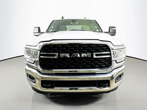 2024 RAM 2500 Big Horn Crew Cab 4x4 8' Box