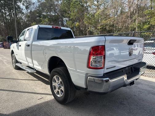 2024 RAM 2500 Big Horn Crew Cab 4x4 8' Box