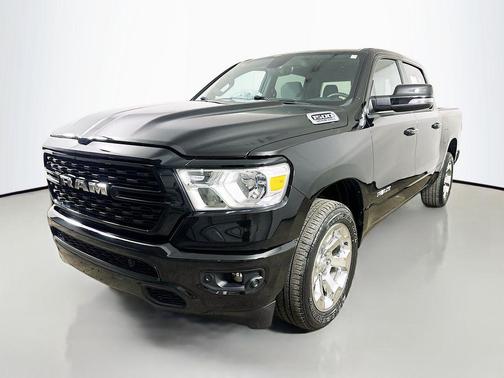 Diamond Black Crystal Pearlcoat 2023 RAM 1500 Big Horn/Lone Star