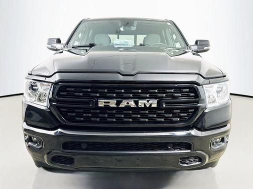 Diamond Black Crystal Pearlcoat 2023 RAM 1500 Big Horn/Lone Star